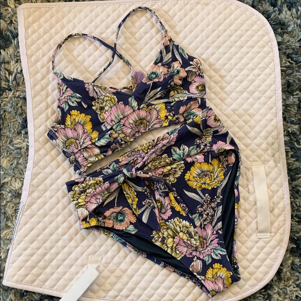 Jessica Simpson floral 2 piece swimsuit